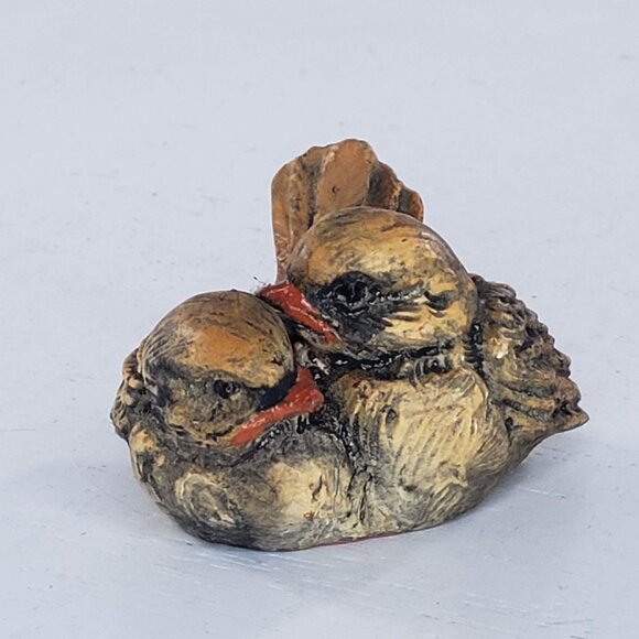 Vintage 1985 Enesco Sparrow Bird Snuggling Pair Miniature Figurine Cottage Core - Picture 5 of 8
